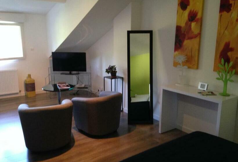 חדר סטנדרט נוף לגינה, Les Chambres Lauryvan