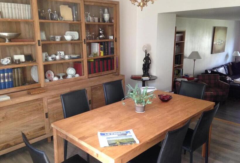 חדר סטנדרט נוף לגינה, Les Chambres Lauryvan