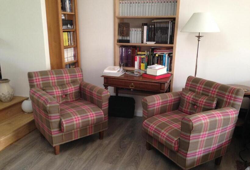 חדר סטנדרט נוף לגינה, Les Chambres Lauryvan