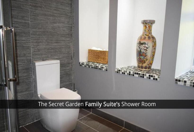 오두막, Old Drynie House