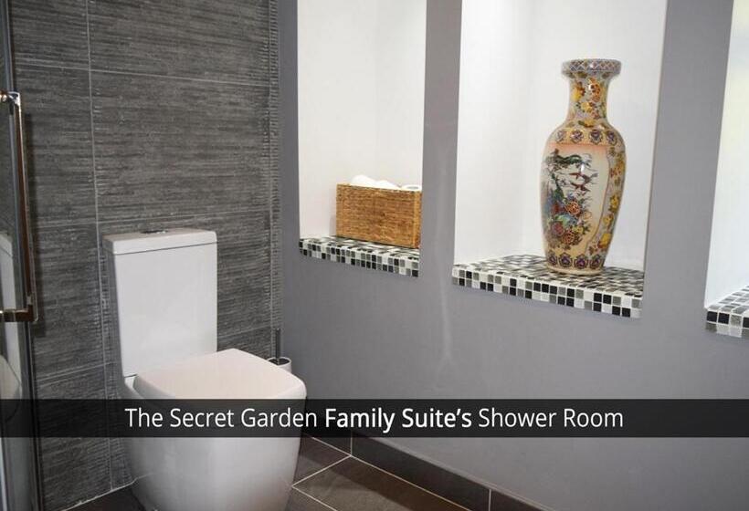 패밀리 스위트, Old Drynie House