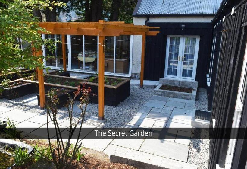 오두막, Old Drynie House