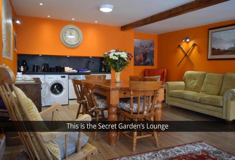 오두막, Old Drynie House