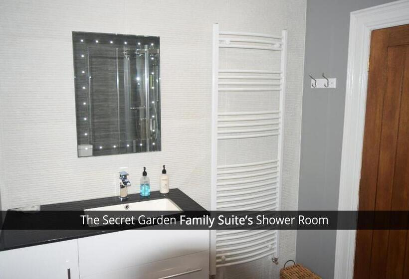 오두막, Old Drynie House