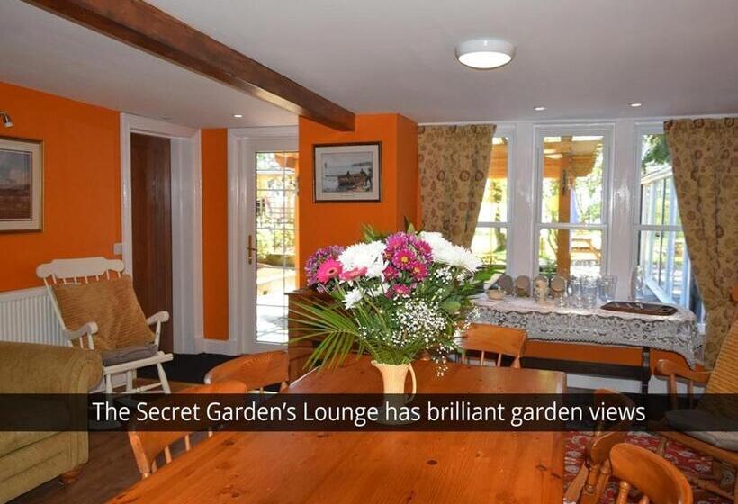 오두막, Old Drynie House