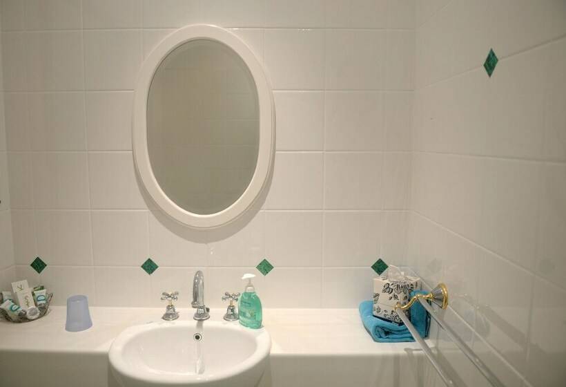 Номер Стандарт, Hibiscus Lodge Bed & Breakfast