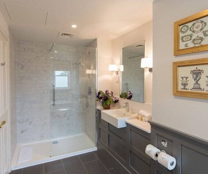 디럭스 룸, Douneside House