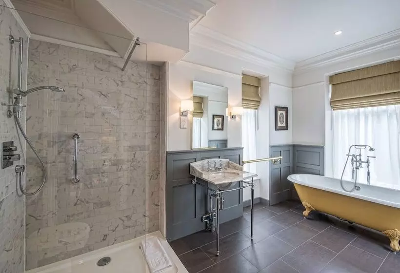Deluxe-huone, Douneside House