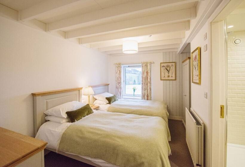 침실 2개 아파트, Douneside House