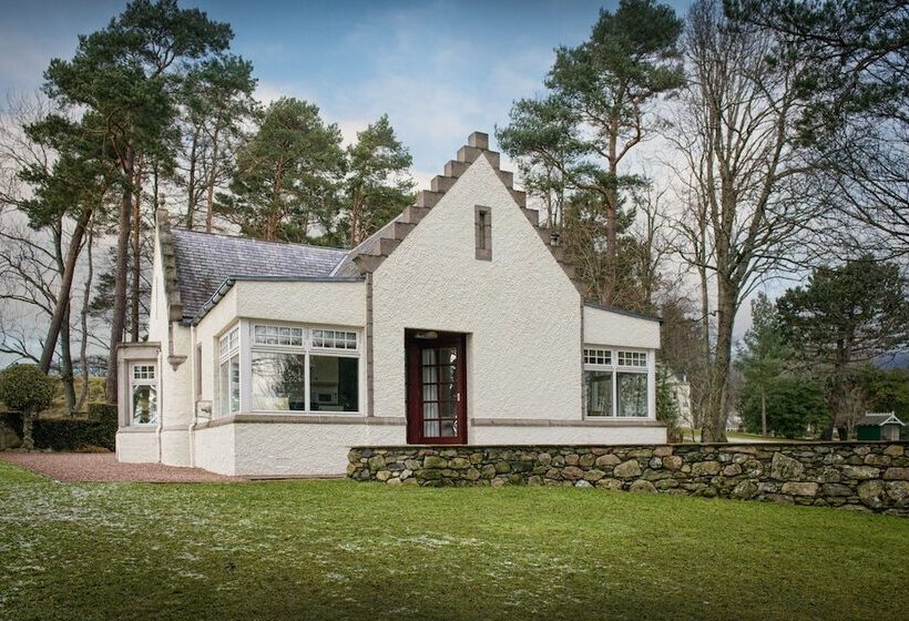 침실 3개 주택, Douneside House