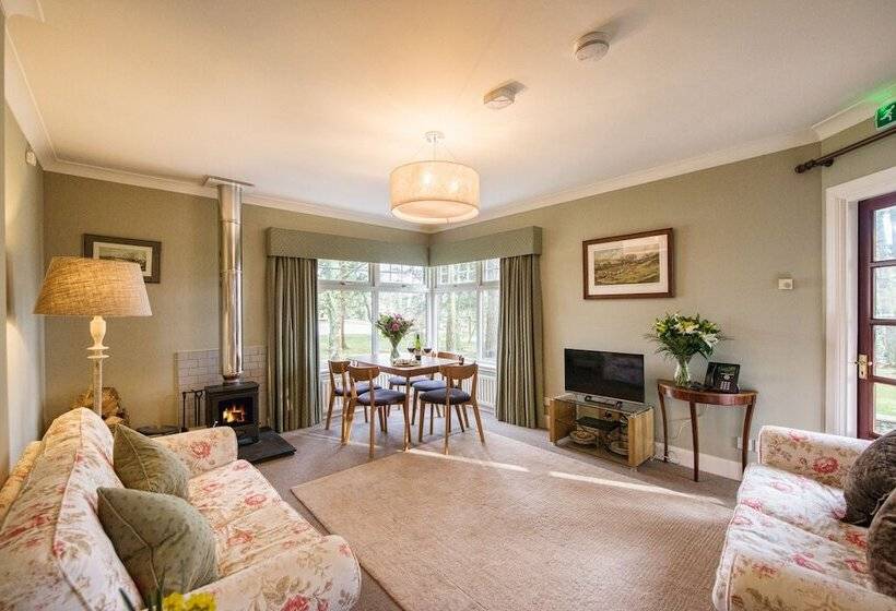 침실 3개 주택, Douneside House