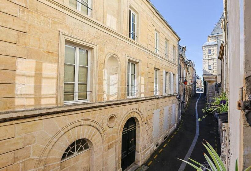 Номер Deluxe, Hôtel François D O