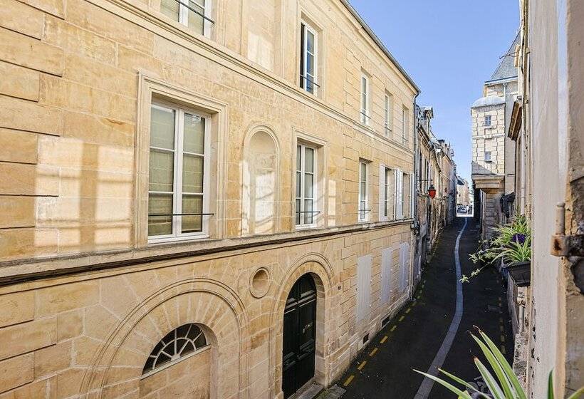 Номер Deluxe, Hôtel François D O