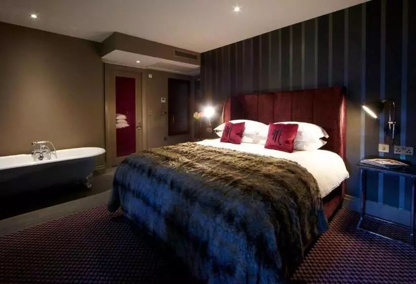 سوییت جونیور, Malmaison Dundee