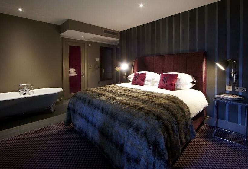 주니어 스위트, Malmaison Dundee