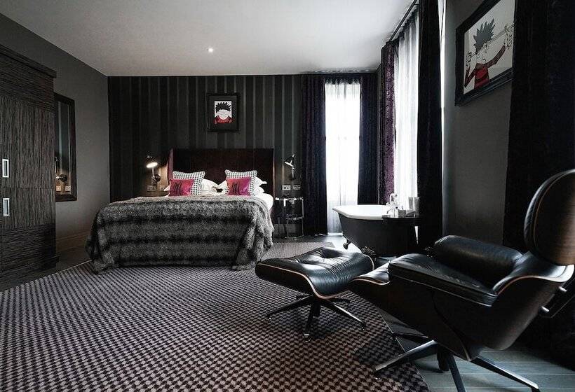 Полулюкс, Malmaison Dundee