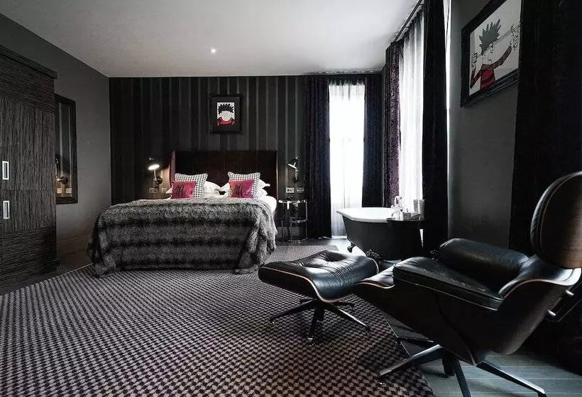 سوییت جونیور, Malmaison Dundee