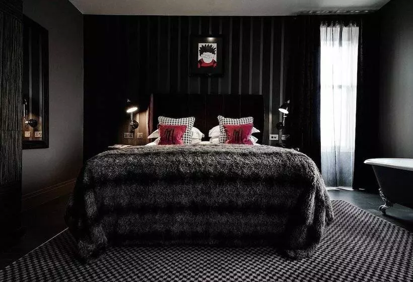 سوییت جونیور, Malmaison Dundee