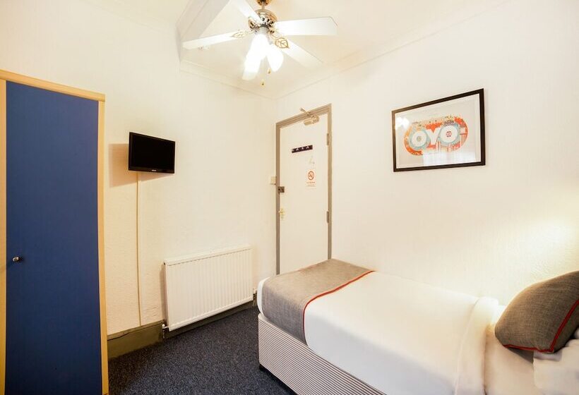 标准单人间, Marina