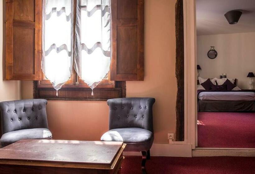 스탠다드 스튜디오, Raymond Vii