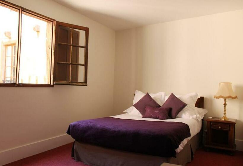 스탠다드 스튜디오, Raymond Vii