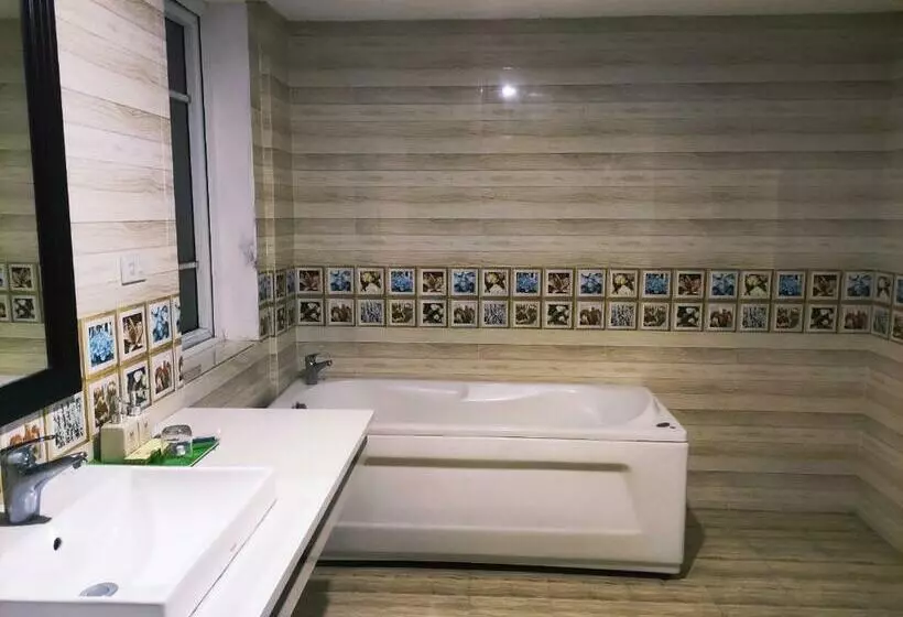 اتاق لوکس, Victory Hotel, Số 7, Vương Thúc Mậu, Tp Vinh