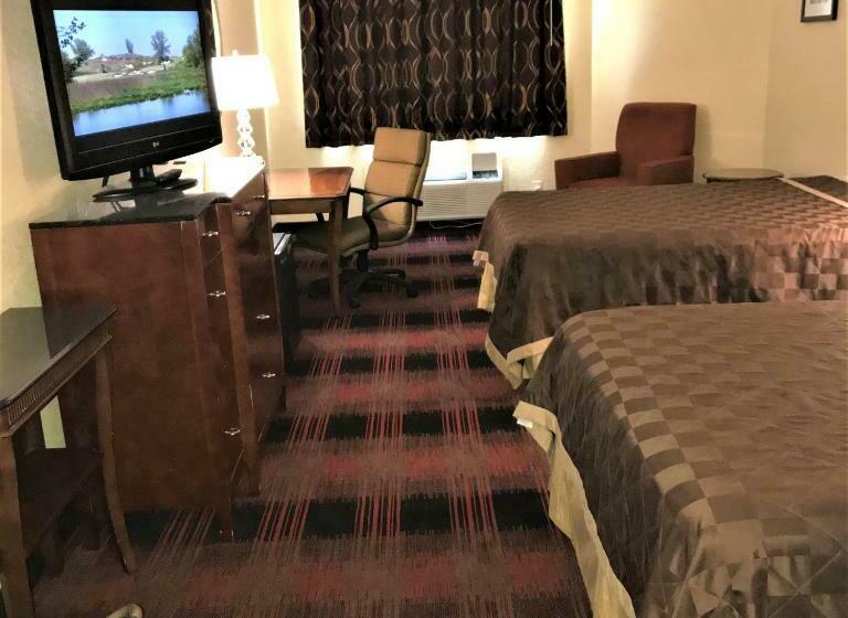 Номер Стандарт 2 Двуспальные Кровати, Relax Inn