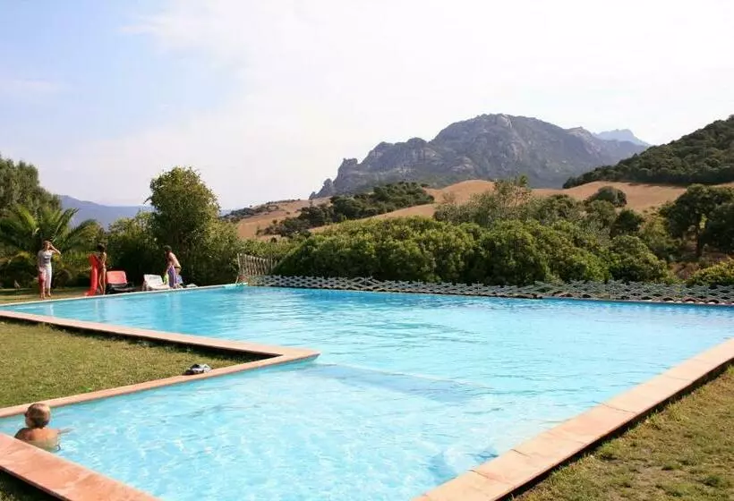 اتاق استاندارد با چشم‌انداز کوهستان, Chambre D'hôtes Domaine Pero Longo