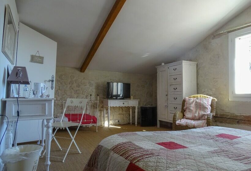 Номер Комфорт, Clos St Pierre De Fraisse