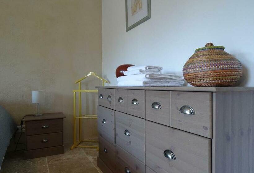 Номер Deluxe, Clos St Pierre De Fraisse