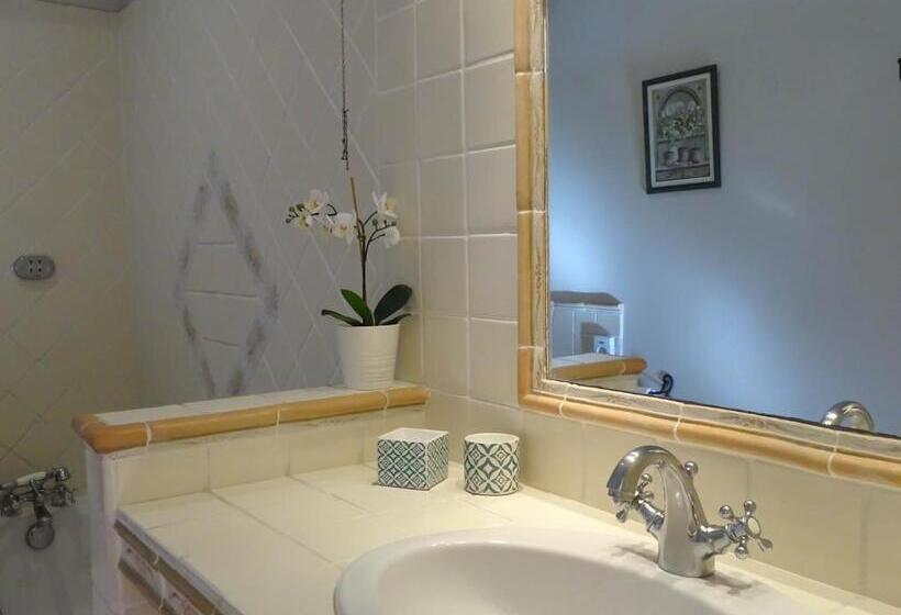 Номер Стандарт, Clos St Pierre De Fraisse