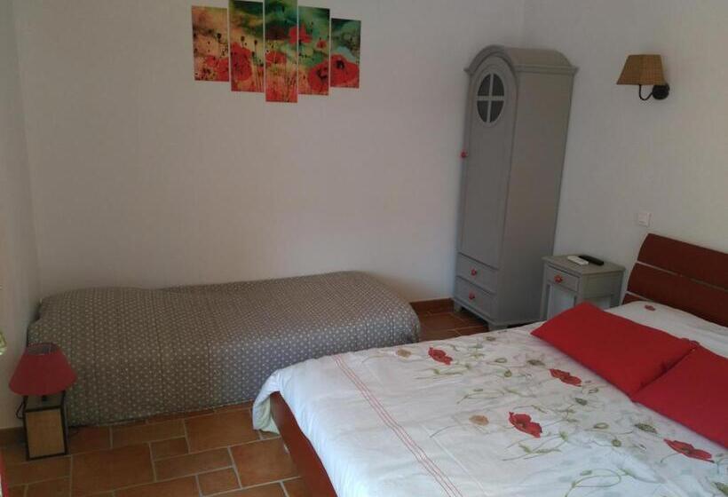 Номер Стандарт с Террасой, Gite Du Pagoulin  Chambres D Hotes