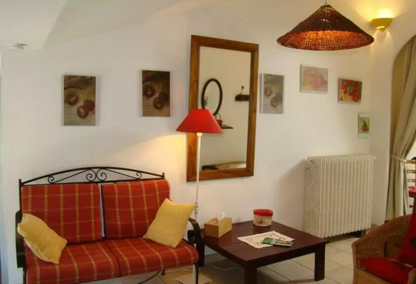 ファミリールーム, Chambres D Hôtes Le Colombier