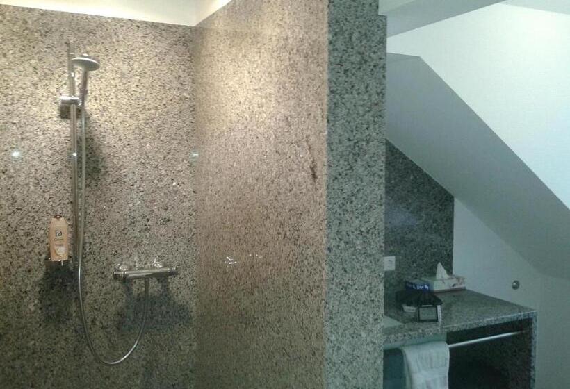Quarto Quádruplo Clássico, Dzt Schwarzwaldhotel Garni