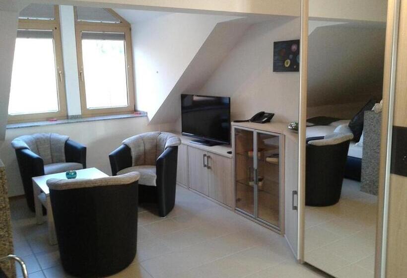 Quarto Quádruplo Clássico, Dzt Schwarzwaldhotel Garni