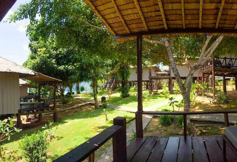 Kertre Néző Standard Bungalow, Hip Seaview Resort @ Phi Phi