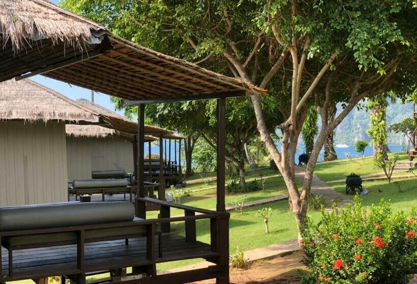 Kertre Néző Standard Bungalow, Hip Seaview Resort @ Phi Phi