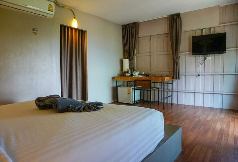 Tengerre Néző Standard Bungalow, Hip Seaview Resort @ Phi Phi