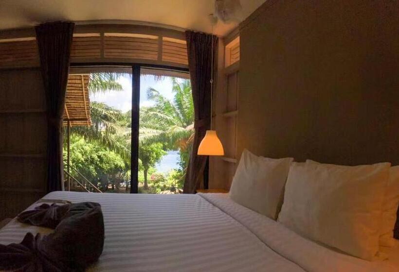 Standard Bungalow, Hip Seaview Resort @ Phi Phi