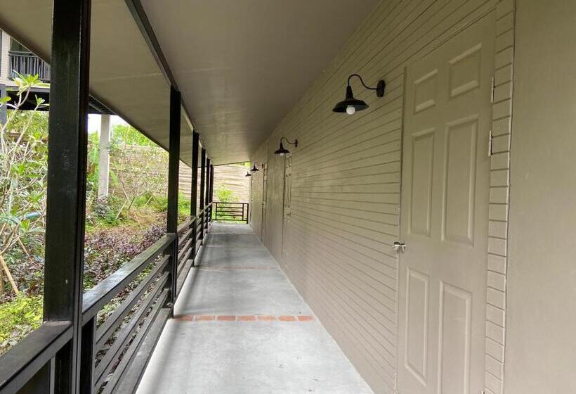 Standard Szoba, Hip Seaview Resort @ Phi Phi