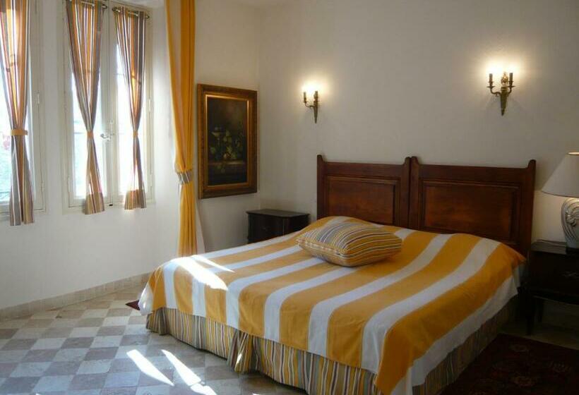 غرفة قياسية, Auberge De Correns