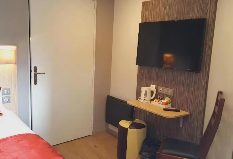 Standard Yhden Hengen Invahuone, Comfort Hotel Orléans Olivet Provinces
