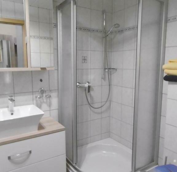 经济房, Drostenhof Garni