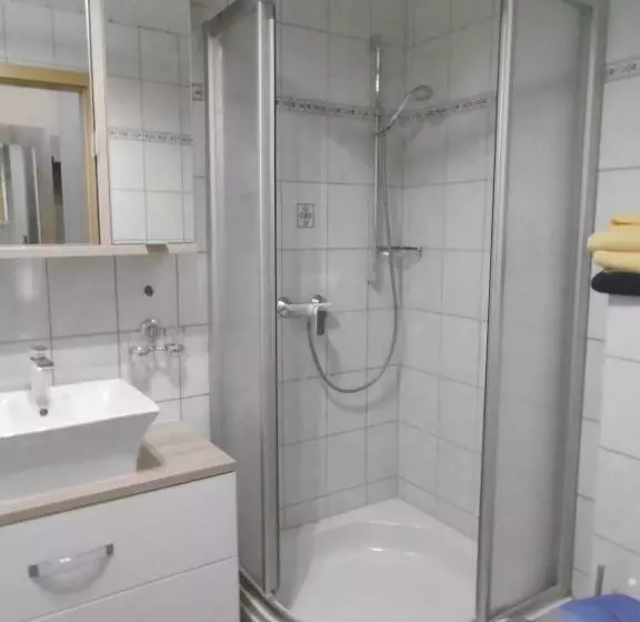 Economy-huone, Drostenhof Garni