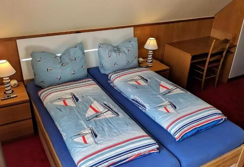 Deluxe Neljän Hengen Huone, Drostenhof Garni