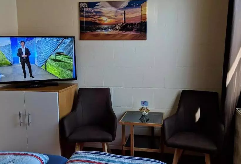 Deluxe Neljän Hengen Huone, Drostenhof Garni