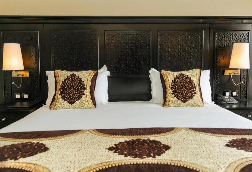 Трехместный Номер Стандарт Вид на Бассейн, DWO Marrakech Ennakhil