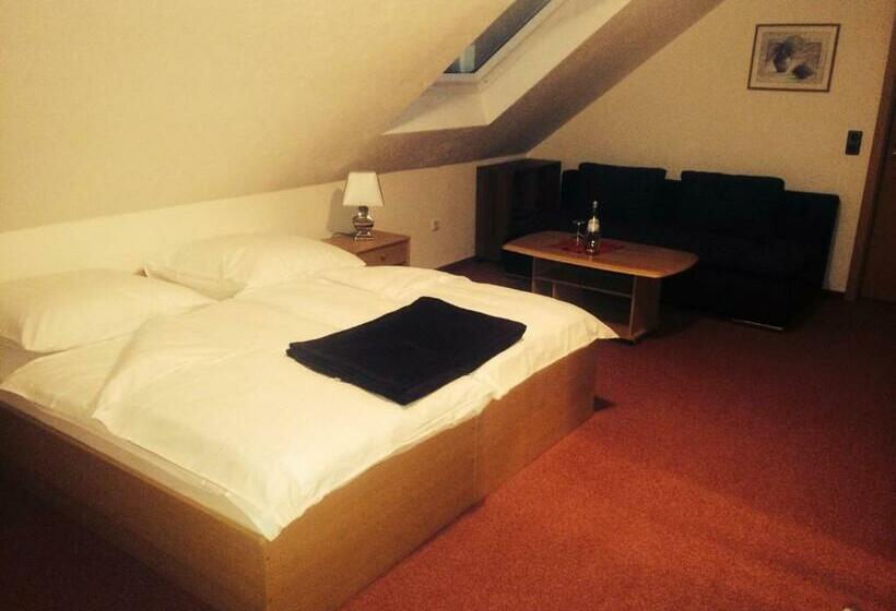 スイート, Friesenhof