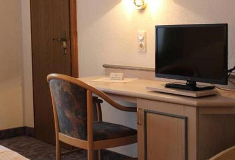 标准三人间, Gasthof Seehof