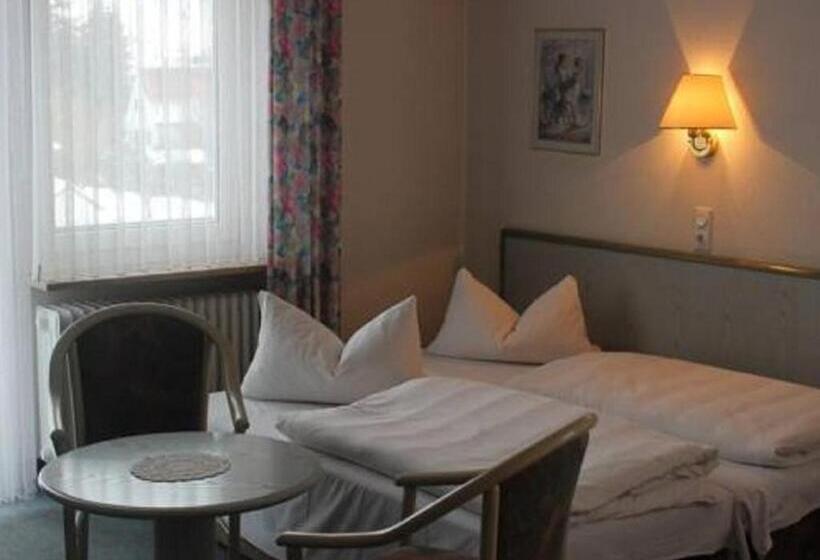 标准三人间, Gasthof Seehof